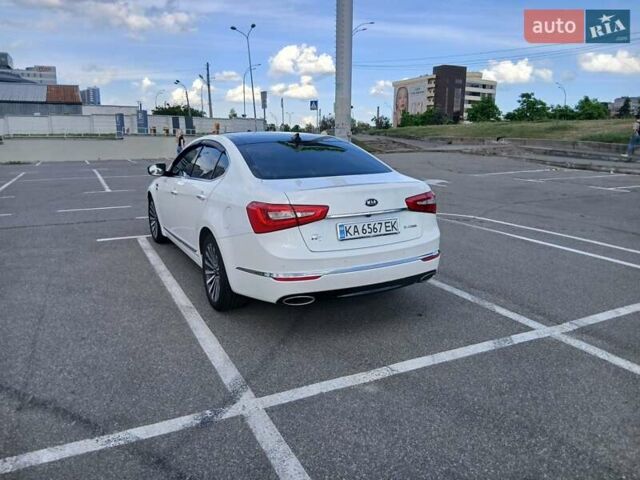 Белый Киа K7, объемом двигателя 3 л и пробегом 246 тыс. км за 11800 $, фото 6 на Automoto.ua