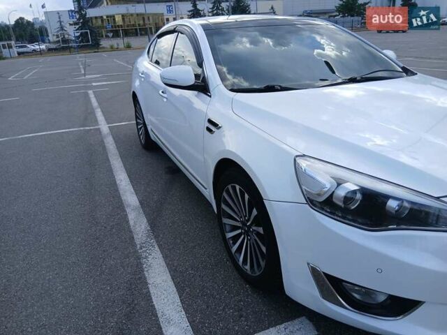 Белый Киа K7, объемом двигателя 3 л и пробегом 246 тыс. км за 11800 $, фото 10 на Automoto.ua