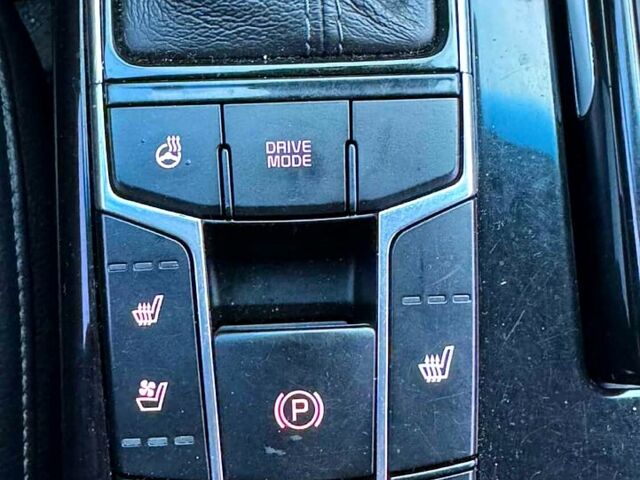 Белый Киа K7, объемом двигателя 3 л и пробегом 189 тыс. км за 18200 $, фото 10 на Automoto.ua