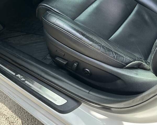 Белый Киа K7, объемом двигателя 3 л и пробегом 310 тыс. км за 13699 $, фото 13 на Automoto.ua