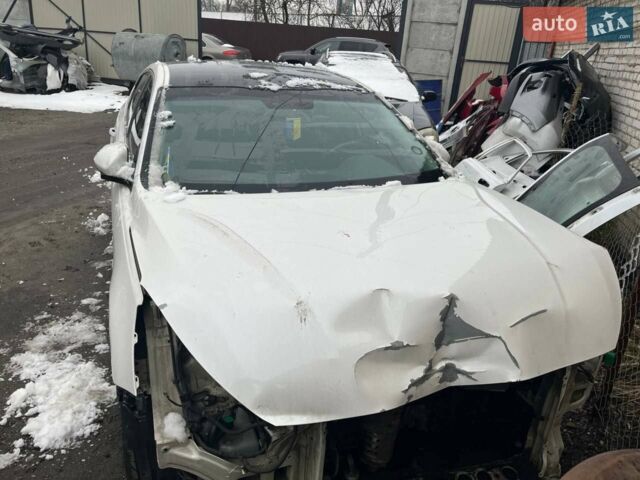 Белый Киа K7, объемом двигателя 3 л и пробегом 340 тыс. км за 13500 $, фото 13 на Automoto.ua
