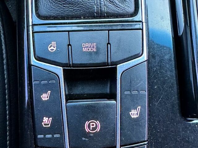 Белый Киа K7, объемом двигателя 3 л и пробегом 220 тыс. км за 17800 $, фото 4 на Automoto.ua