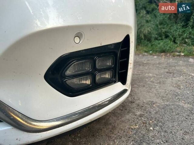 Білий Кіа K7, об'ємом двигуна 2.2 л та пробігом 188 тис. км за 21000 $, фото 4 на Automoto.ua