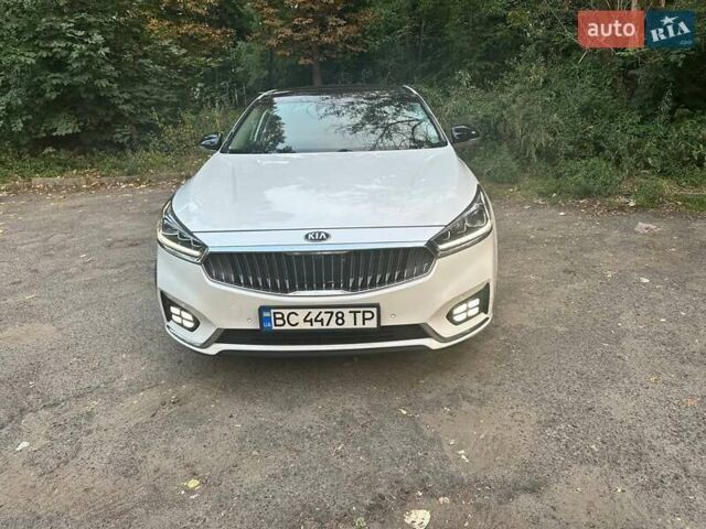 Білий Кіа K7, об'ємом двигуна 2.2 л та пробігом 188 тис. км за 21000 $, фото 2 на Automoto.ua