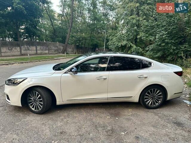 Білий Кіа K7, об'ємом двигуна 2.2 л та пробігом 188 тис. км за 21000 $, фото 5 на Automoto.ua