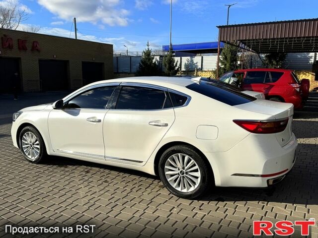 Білий Кіа K7, об'ємом двигуна 3 л та пробігом 220 тис. км за 17800 $, фото 9 на Automoto.ua