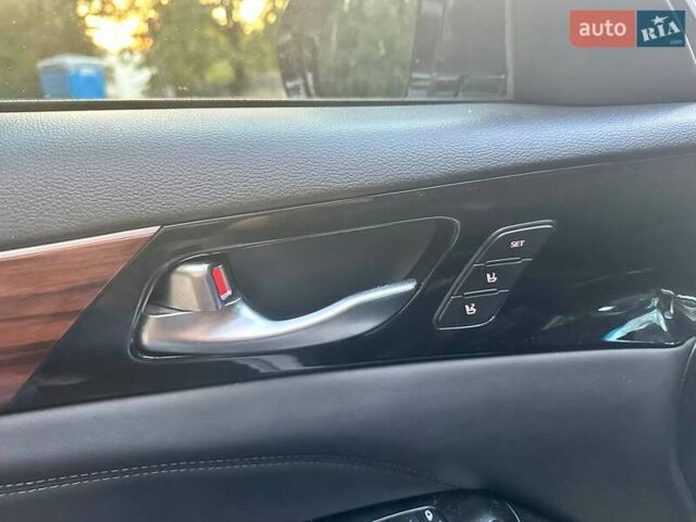 Білий Кіа K7, об'ємом двигуна 2.2 л та пробігом 188 тис. км за 21000 $, фото 25 на Automoto.ua