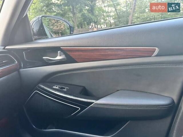 Білий Кіа K7, об'ємом двигуна 2.2 л та пробігом 188 тис. км за 21000 $, фото 15 на Automoto.ua