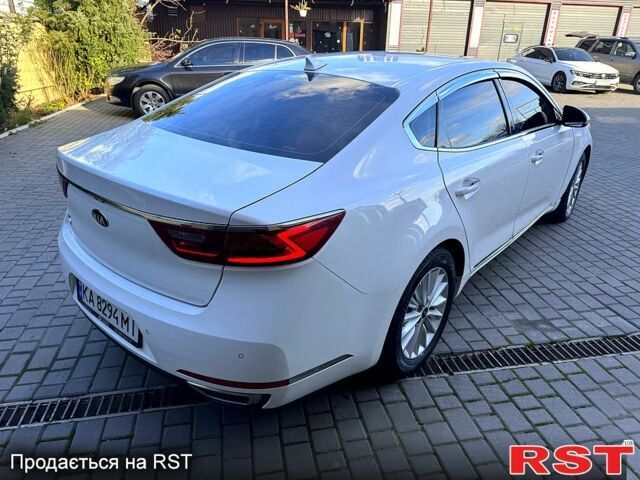 Белый Киа K7, объемом двигателя 3 л и пробегом 220 тыс. км за 17800 $, фото 7 на Automoto.ua