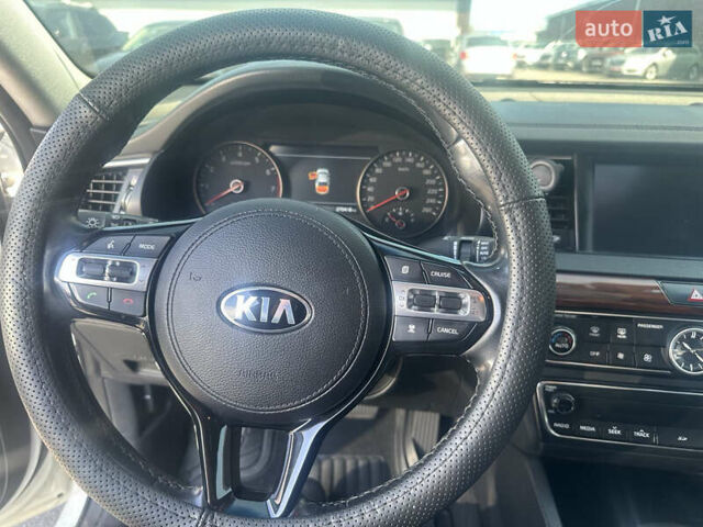 Білий Кіа K7, об'ємом двигуна 3 л та пробігом 270 тис. км за 17000 $, фото 1 на Automoto.ua