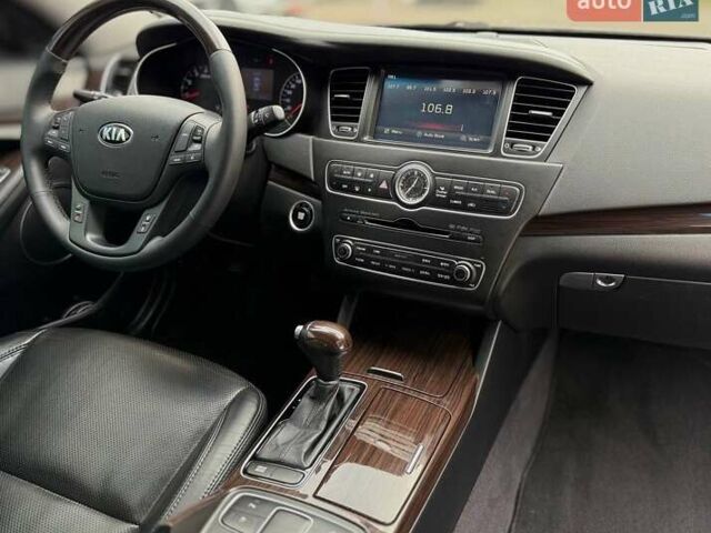 Черный Киа K7, объемом двигателя 3 л и пробегом 167 тыс. км за 9999 $, фото 10 на Automoto.ua