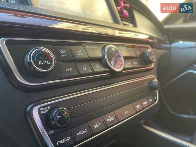 Черный Киа K7, объемом двигателя 2.2 л и пробегом 240 тыс. км за 18800 $, фото 30 на Automoto.ua