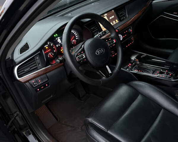 Чорний Кіа K7, об'ємом двигуна 3 л та пробігом 380 тис. км за 8200 $, фото 14 на Automoto.ua