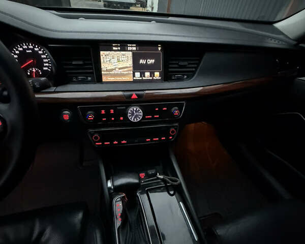 Чорний Кіа K7, об'ємом двигуна 3 л та пробігом 380 тис. км за 8200 $, фото 15 на Automoto.ua