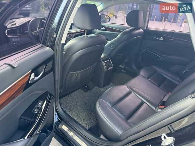 Черный Киа K7, объемом двигателя 2.2 л и пробегом 161 тыс. км за 15900 $, фото 10 на Automoto.ua