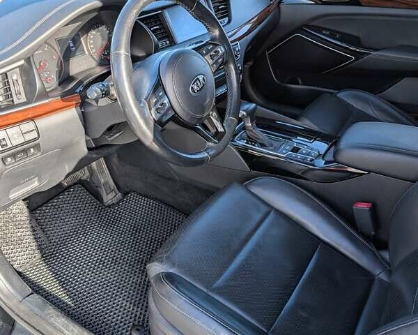 Черный Киа K7, объемом двигателя 2.2 л и пробегом 205 тыс. км за 19500 $, фото 4 на Automoto.ua