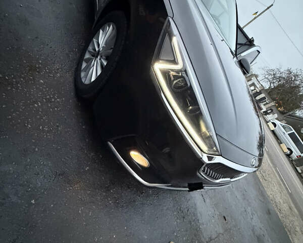 Чорний Кіа K7, об'ємом двигуна 3 л та пробігом 380 тис. км за 8200 $, фото 11 на Automoto.ua