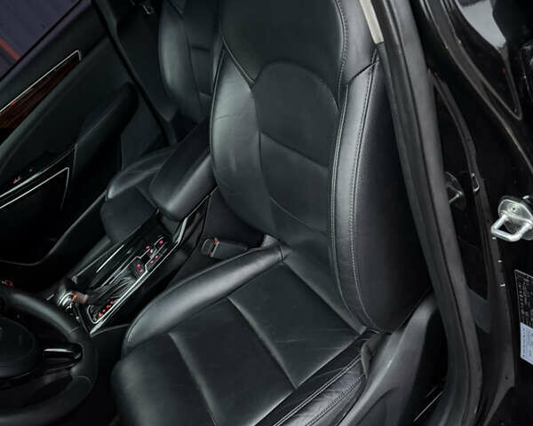 Чорний Кіа K7, об'ємом двигуна 3 л та пробігом 380 тис. км за 8200 $, фото 13 на Automoto.ua