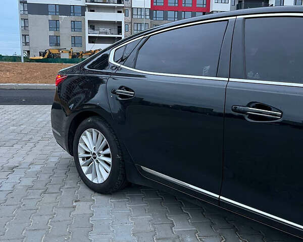 Черный Киа K7, объемом двигателя 3 л и пробегом 180 тыс. км за 13500 $, фото 7 на Automoto.ua