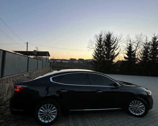 Черный Киа K7, объемом двигателя 2.2 л и пробегом 240 тыс. км за 18999 $, фото 23 на Automoto.ua