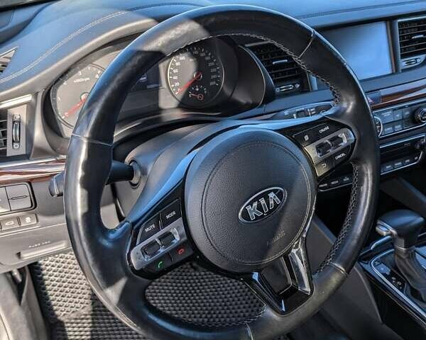 Черный Киа K7, объемом двигателя 2.2 л и пробегом 205 тыс. км за 19500 $, фото 3 на Automoto.ua