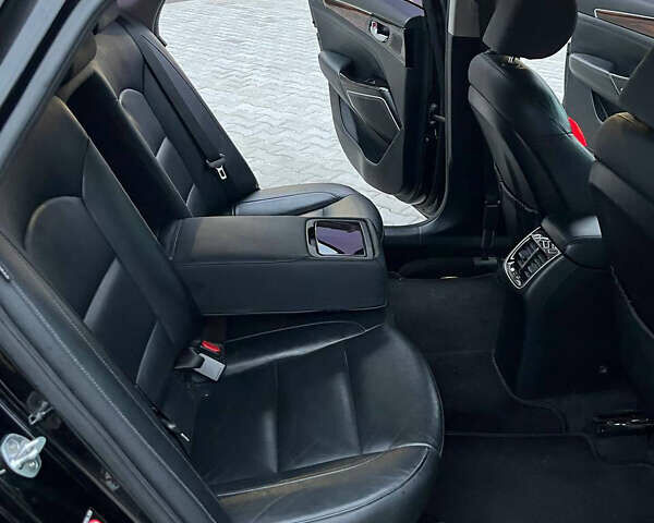Черный Киа K7, объемом двигателя 3 л и пробегом 180 тыс. км за 13500 $, фото 19 на Automoto.ua
