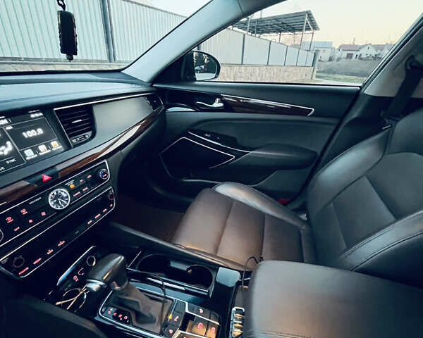 Черный Киа K7, объемом двигателя 2.2 л и пробегом 240 тыс. км за 18999 $, фото 51 на Automoto.ua