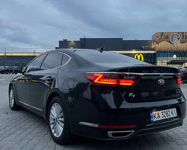 Черный Киа K7, объемом двигателя 3 л и пробегом 180 тыс. км за 13500 $, фото 3 на Automoto.ua