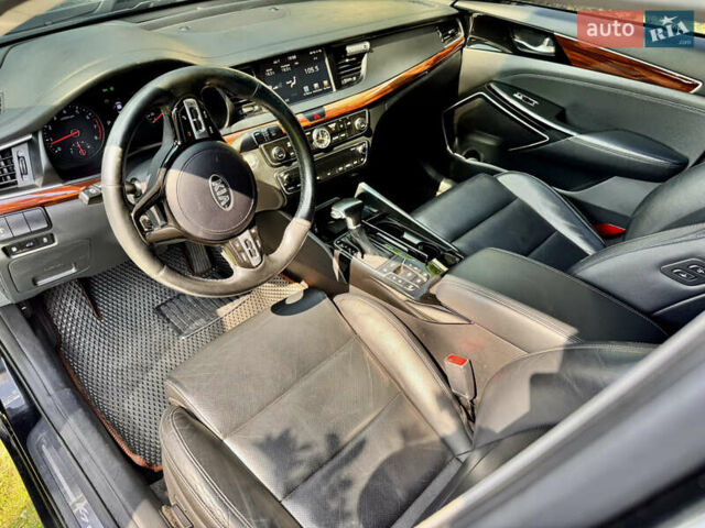 Черный Киа K7, объемом двигателя 3 л и пробегом 251 тыс. км за 14000 $, фото 7 на Automoto.ua