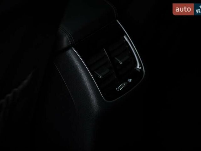 Черный Киа K7, объемом двигателя 2.2 л и пробегом 137 тыс. км за 20800 $, фото 12 на Automoto.ua