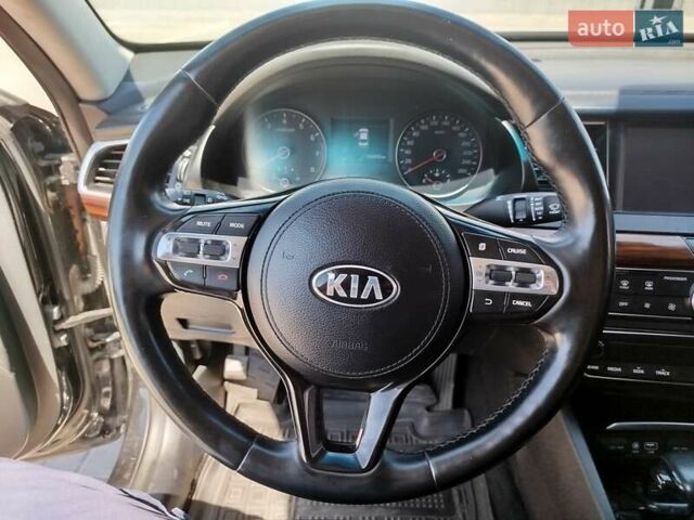 Черный Киа K7, объемом двигателя 3 л и пробегом 233 тыс. км за 14500 $, фото 5 на Automoto.ua