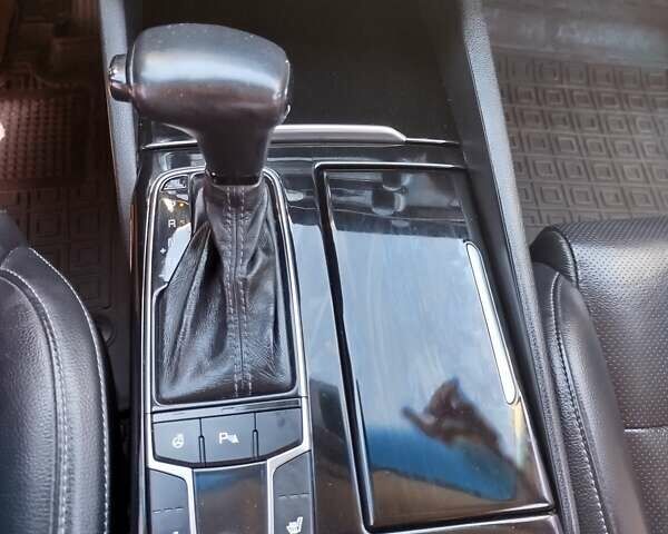 Черный Киа K7, объемом двигателя 3 л и пробегом 233 тыс. км за 14500 $, фото 10 на Automoto.ua