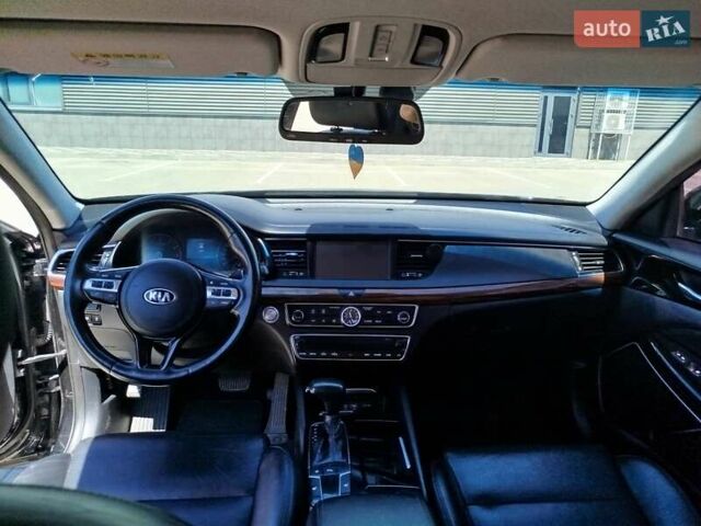 Черный Киа K7, объемом двигателя 3 л и пробегом 233 тыс. км за 14500 $, фото 13 на Automoto.ua