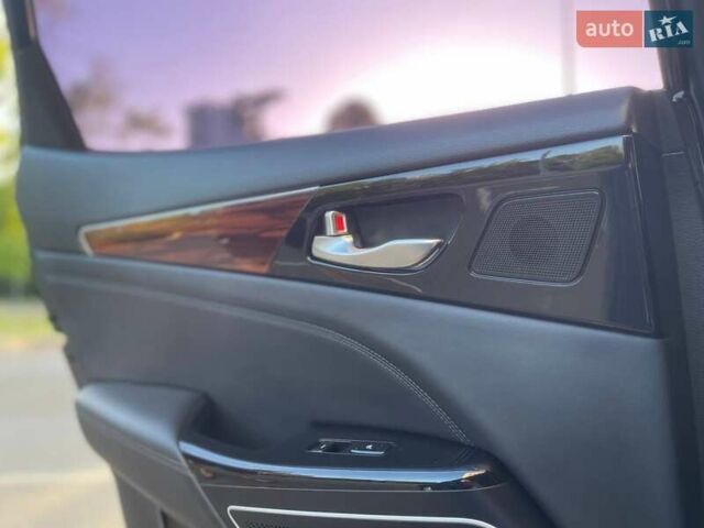 Черный Киа K7, объемом двигателя 2.2 л и пробегом 240 тыс. км за 18800 $, фото 23 на Automoto.ua