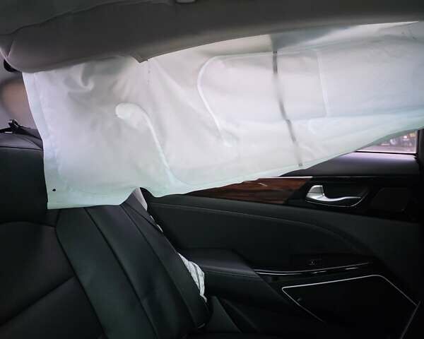 Черный Киа K7, объемом двигателя 3 л и пробегом 114 тыс. км за 9000 $, фото 11 на Automoto.ua