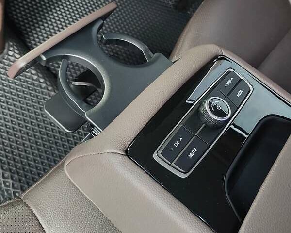 Киа K7 2017 в Виннице на Automoto.ua Черный Киа K7, объемом двигателя 2.2 л и пробегом 178 тыс. км за 19999 $, фото 28 на Automoto.ua