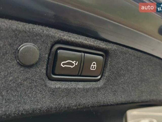 Черный Киа K7, объемом двигателя 2.2 л и пробегом 178 тыс. км за 19950 $, фото 22 на Automoto.ua