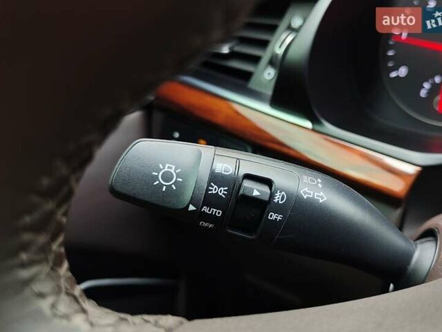 Черный Киа K7, объемом двигателя 2.2 л и пробегом 178 тыс. км за 22500 $, фото 39 на Automoto.ua