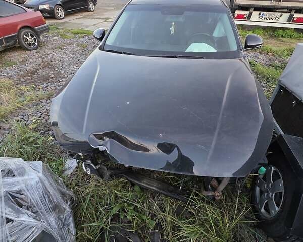 Черный Киа K7, объемом двигателя 3 л и пробегом 114 тыс. км за 9000 $, фото 2 на Automoto.ua