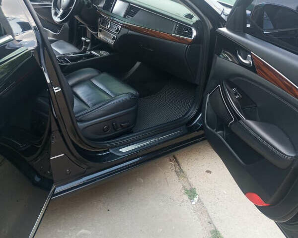 Черный Киа K7, объемом двигателя 2.2 л и пробегом 156 тыс. км за 16800 $, фото 3 на Automoto.ua