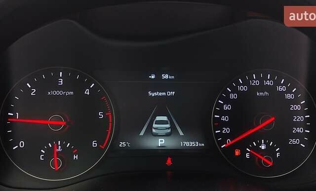 Киа K7 2017 в Виннице на Automoto.ua Черный Киа K7, объемом двигателя 2.2 л и пробегом 178 тыс. км за 19999 $, фото 36 на Automoto.ua