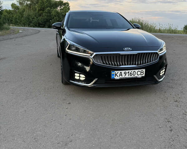 Чорний Кіа K7, об'ємом двигуна 2.2 л та пробігом 155 тис. км за 17900 $, фото 1 на Automoto.ua