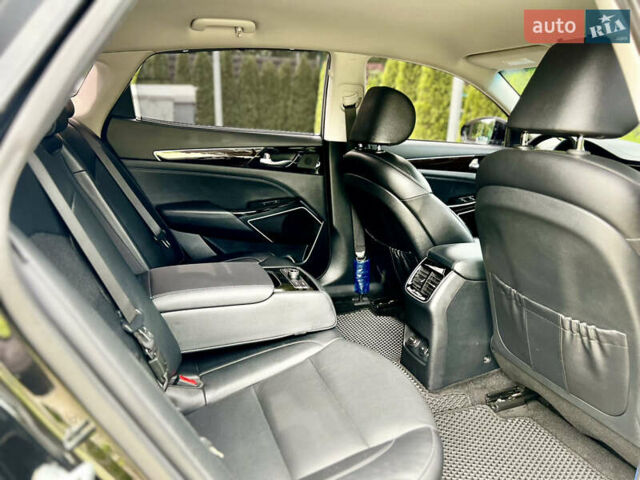 Черный Киа K7, объемом двигателя 3 л и пробегом 173 тыс. км за 20700 $, фото 46 на Automoto.ua