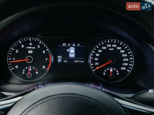 Киа K7 2018 в Харькове на Automoto.ua Черный Киа K7, объемом двигателя 3 л и пробегом 173 тыс. км за 19999 $, фото 28 на Automoto.ua