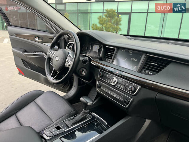 Черный Киа K7, объемом двигателя 3 л и пробегом 250 тыс. км за 17000 $, фото 11 на Automoto.ua