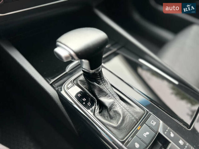 Чорний Кіа K7, об'ємом двигуна 3 л та пробігом 173 тис. км за 19700 $, фото 32 на Automoto.ua