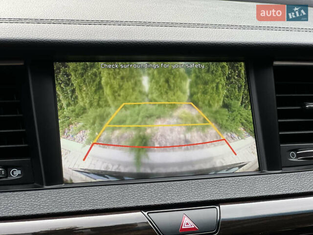 Чорний Кіа K7, об'ємом двигуна 3 л та пробігом 173 тис. км за 19700 $, фото 26 на Automoto.ua