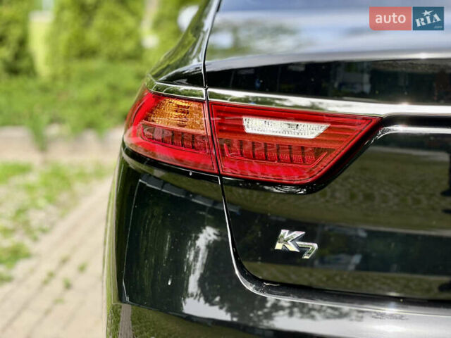 Чорний Кіа K7, об'ємом двигуна 3 л та пробігом 173 тис. км за 19700 $, фото 18 на Automoto.ua