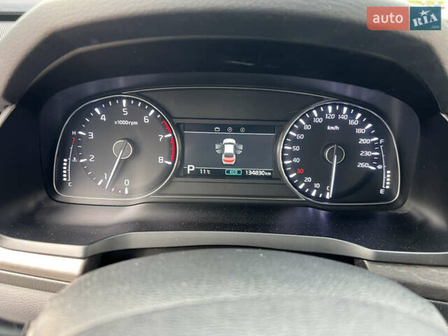 Черный Киа K7, объемом двигателя 3 л и пробегом 142 тыс. км за 25000 $, фото 3 на Automoto.ua