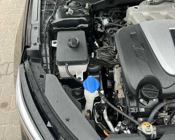 Черный Киа K7, объемом двигателя 3 л и пробегом 142 тыс. км за 25000 $, фото 27 на Automoto.ua